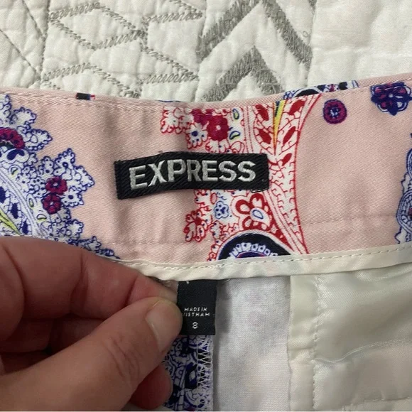 Vibrant Express Paisley Print Shorts SZ 8 - Picture 7 of 9